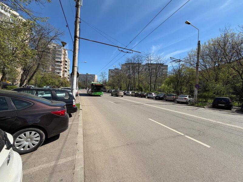 Spatiu comercial - Metrou Constantin Brancusi - Valea Argesului Stradal